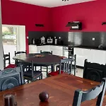Luxueux Avec Piscine, Spa, Jardin Et Equipements De Loisirs A Sarge-les-le-mans - Fr-1-410-437 度假居 *