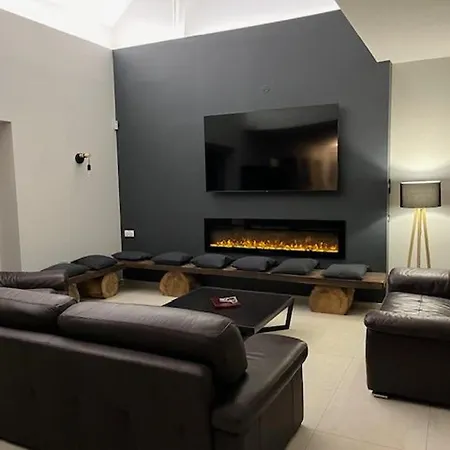 Semesterbostad Luxueux Avec Piscine, Spa, Jardin Et Equipements De Loisirs A Sarge-les-le-mans - Fr-1-410-437 *