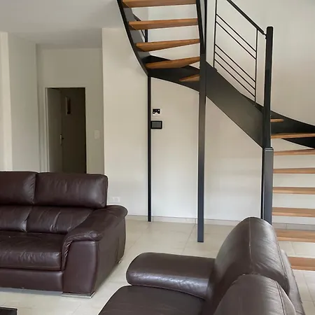 Luxueux Avec Piscine, Spa, Jardin Et Equipements De Loisirs A Sarge-les-le-mans - Fr-1-410-437 Sargé Les Le Mans