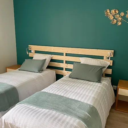 Luxueux Avec Piscine, Spa, Jardin Et Equipements De Loisirs A Sarge-les-le-mans - Fr-1-410-437 Prázdninový dům Sargé Les Le Mans