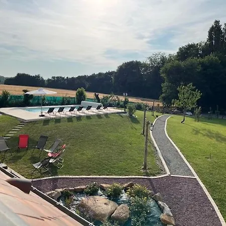 Dom wakacyjny Luxueux Avec Piscine, Spa, Jardin Et Equipements De Loisirs A Sarge-les-le-mans - Fr-1-410-437