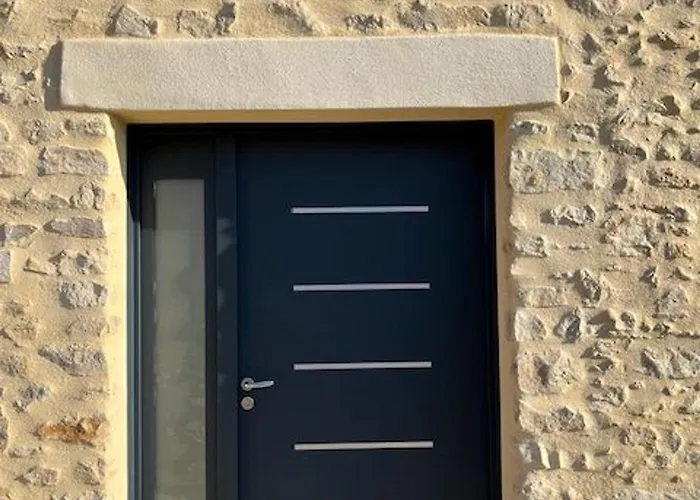 Luxueux Avec Piscine, Spa, Jardin Et équipements De Loisirs à Sargé-lès-le-mans - Fr-1-410-437 Hébergement de vacances