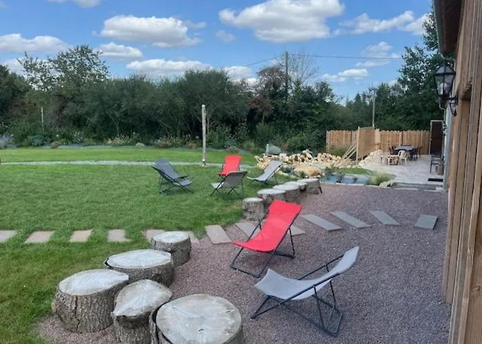 Luxueux Avec Piscine, Spa, Jardin Et équipements De Loisirs à Sargé-lès-le-mans - Fr-1-410-437 Hébergement de vacances